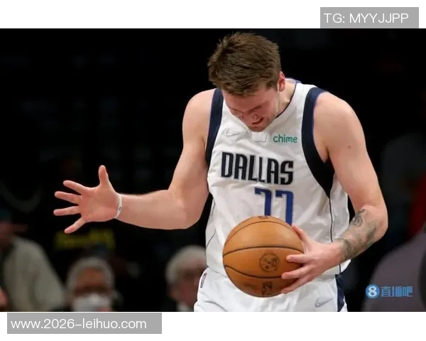 西蒙斯自信表达与拓荒双枪同场竞技的潜力并分享学习经历