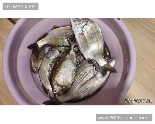 拉什福德分享海钓乐趣笑容灿烂展现多彩业余生活 拉什福德分享海钓乐趣笑容灿烂展现多彩业余生活