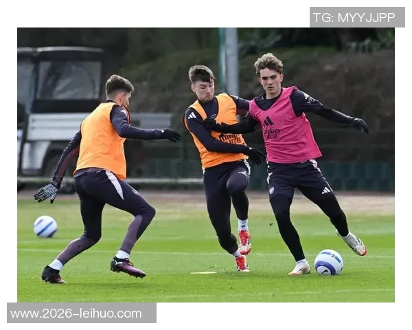 罗马诺透露15岁道曼与阿森纳续约未来职业合同已达成一致 罗马诺透露15岁道曼与阿森纳续约未来职业合同已达成一致