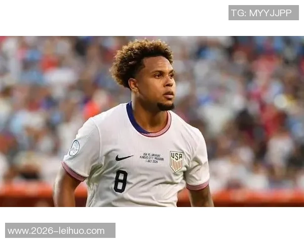 麦肯尼时隔一年多重返意甲赛场再度破门展现实力与决心